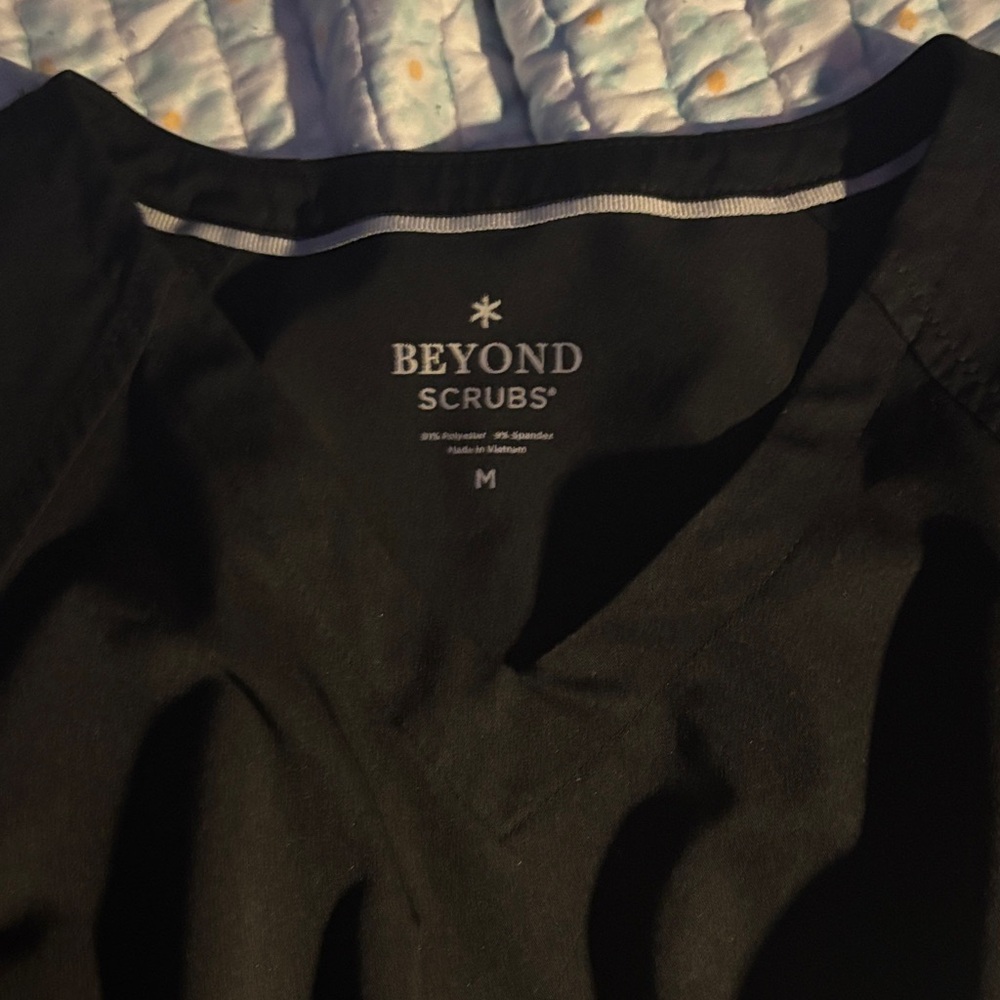 Beyond Scrubs Black Short Sleeve Top
